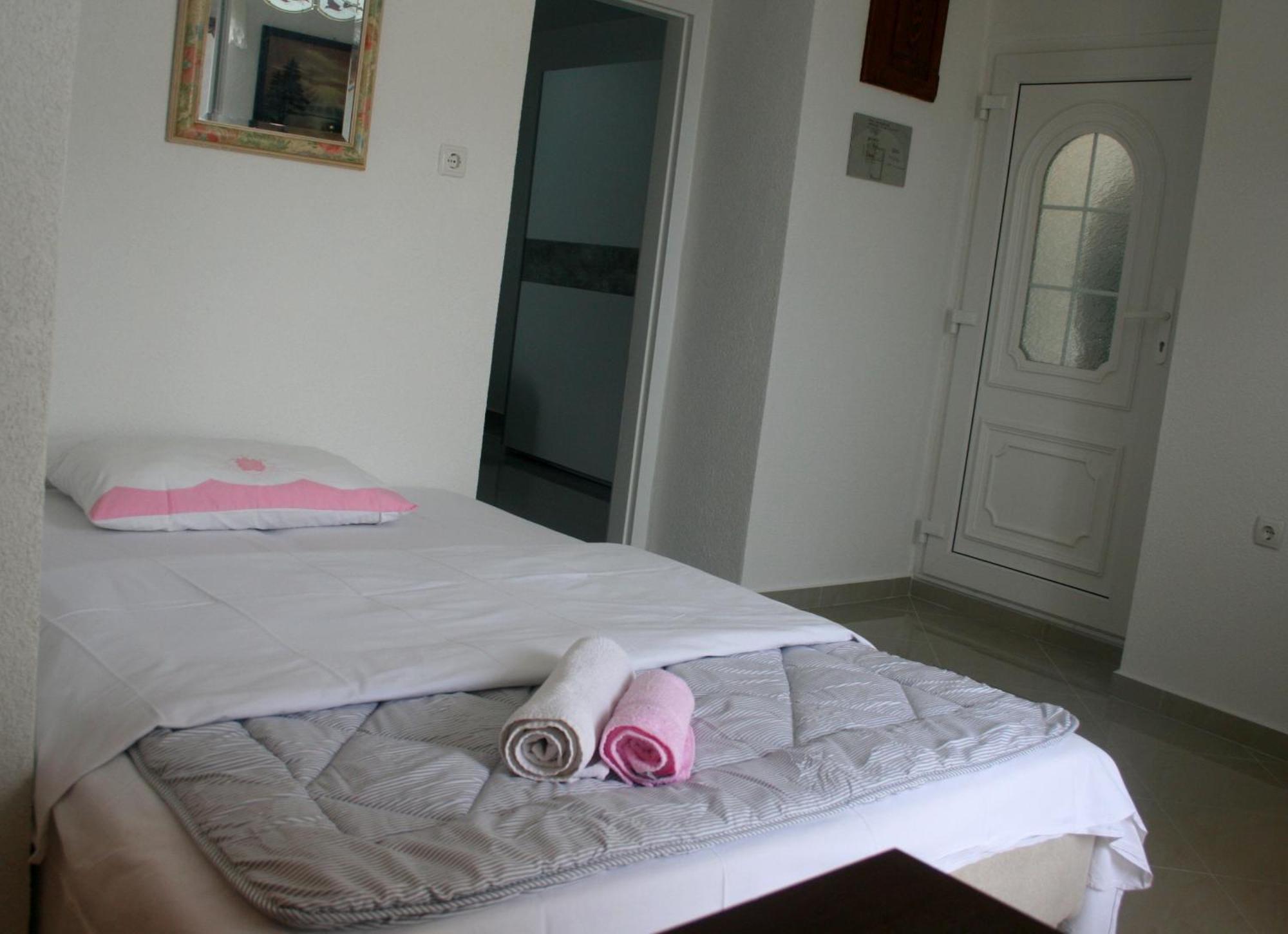 סווטי יוראי Apartman Elena מראה חיצוני תמונה